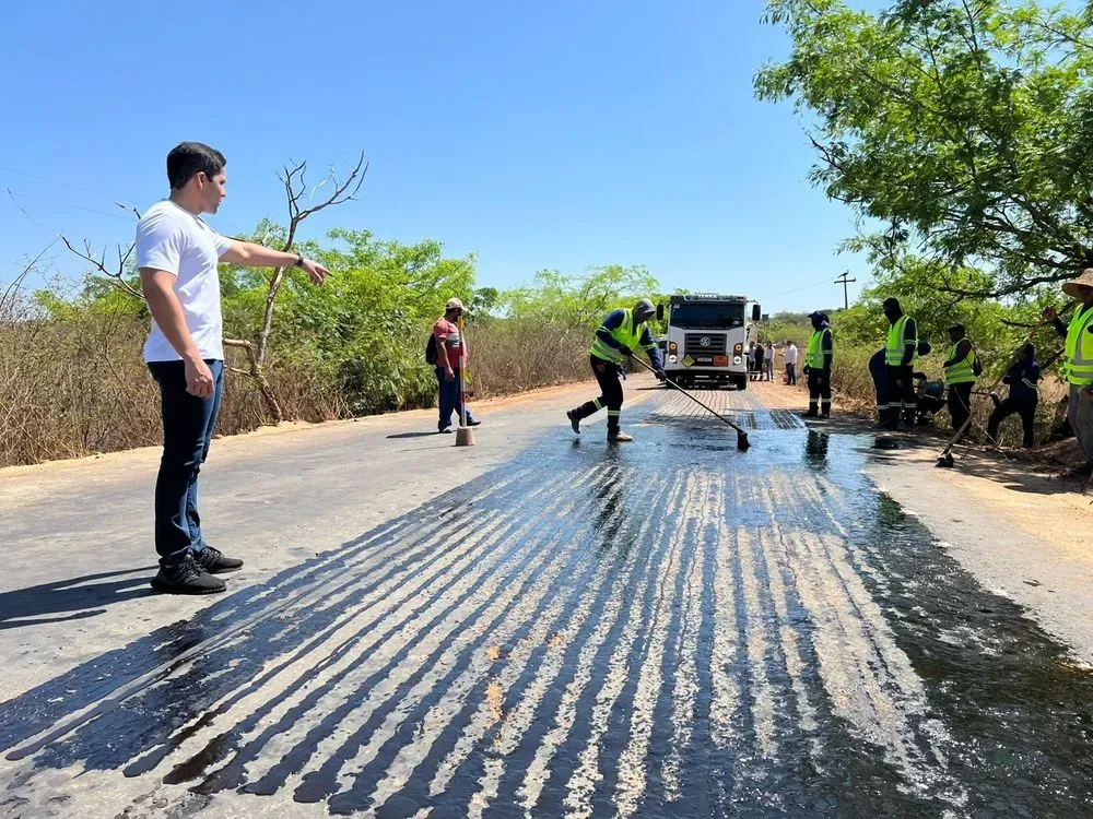 Trecho da PI-120, em obras, entre as cidades de Valença e Pimenteiras. (Ascom DER)
