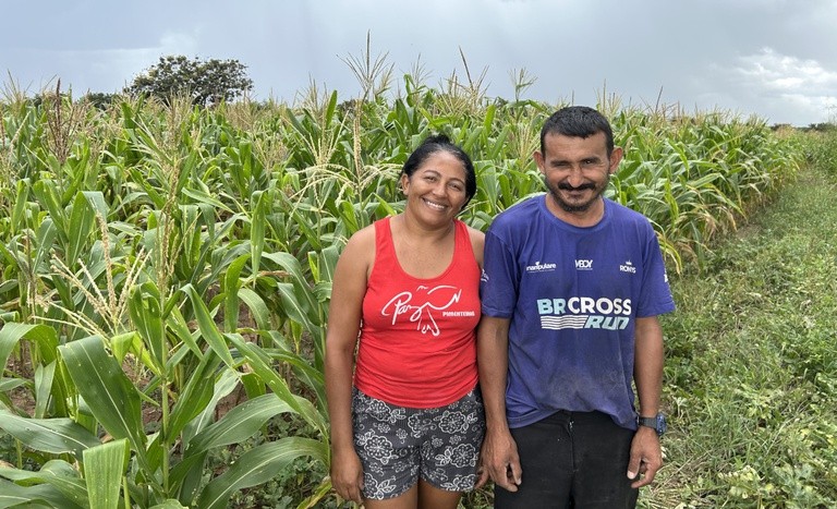 Elecriano e Antônia aplicaram o recurso no plantio de milho e outros cultivos. (Foto: Incra/PI)