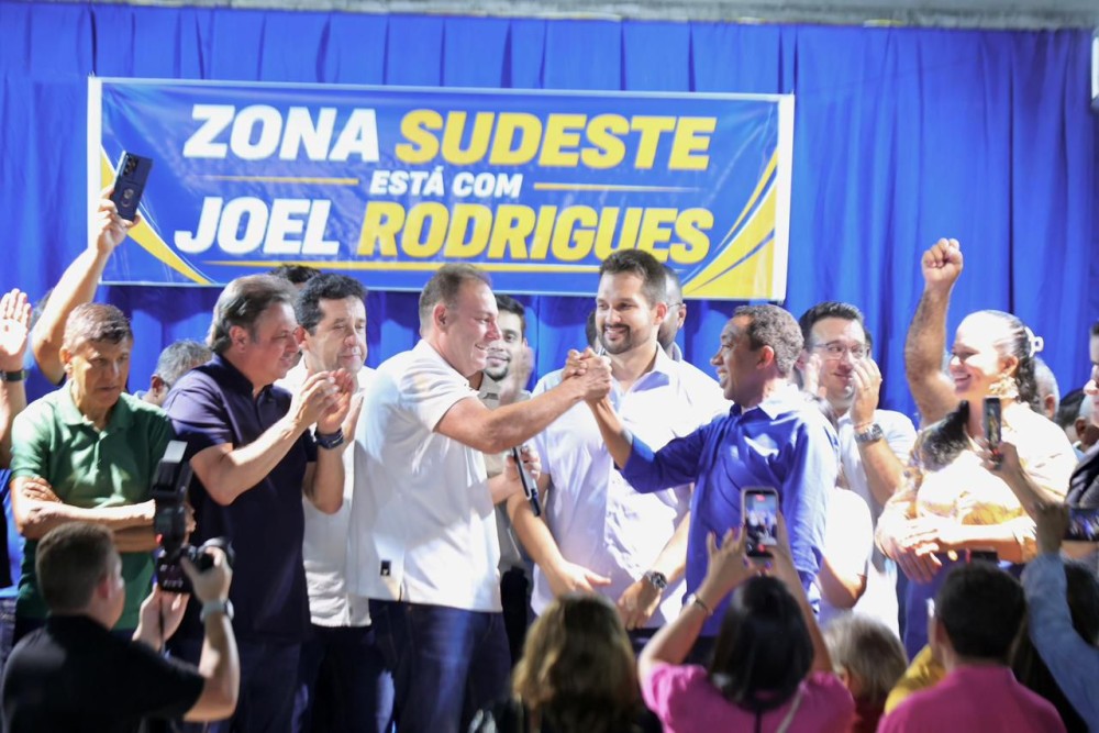 Em ato com multidão na zona Sudeste de Teresina o pré-candidato ao governo do Piauí, Joel Rodrigues, fala sobre “Coragem para mudar”. (Crédito: Reprodução)