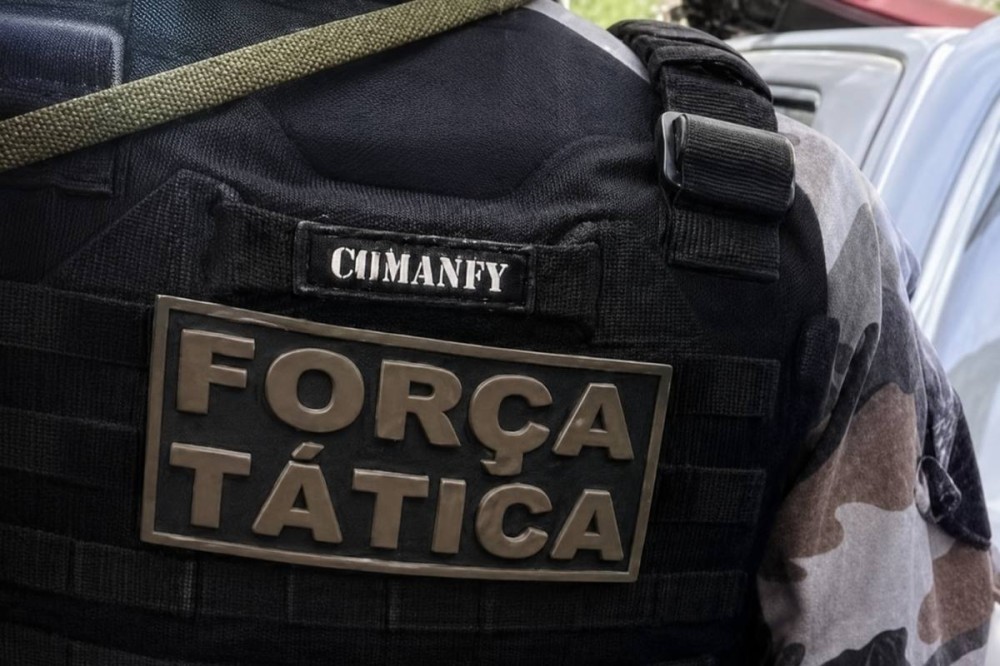 Dupla suspeita de furtar celular e dinheiro em Pernambuco é presa na BR-316, em Valença do Piauí