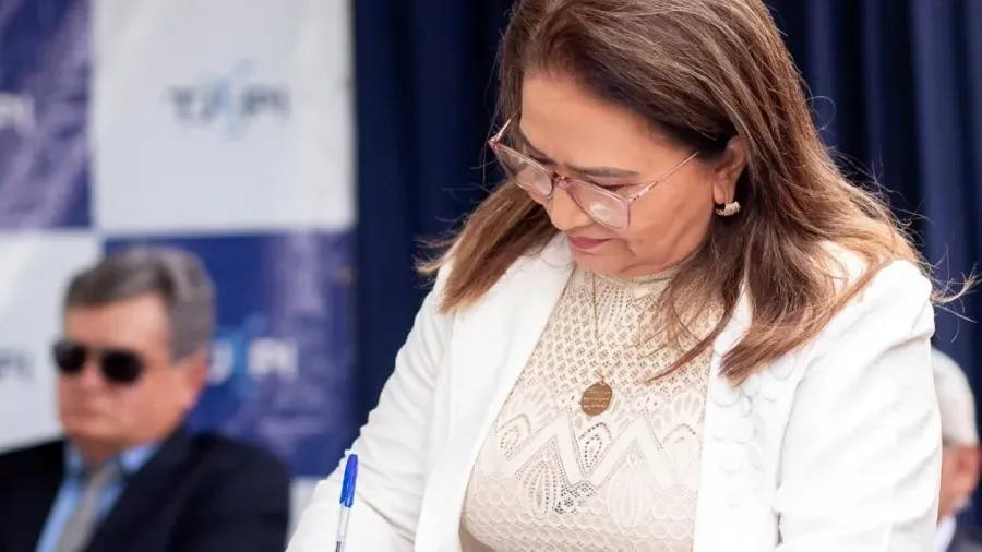 Prefeita Lúcia Lacerda - Foto: reprodução/Facebook