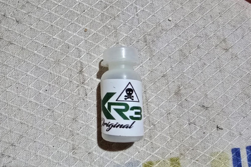 Veneno encontrado na residência do casal. | Crédito: divulgação PC-PI