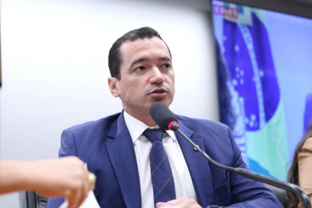 Texto aprovado é o substitutivo de Alexandre Guimarães. (Crédito: Kayo Magalhães/Câmara dos Deputados)