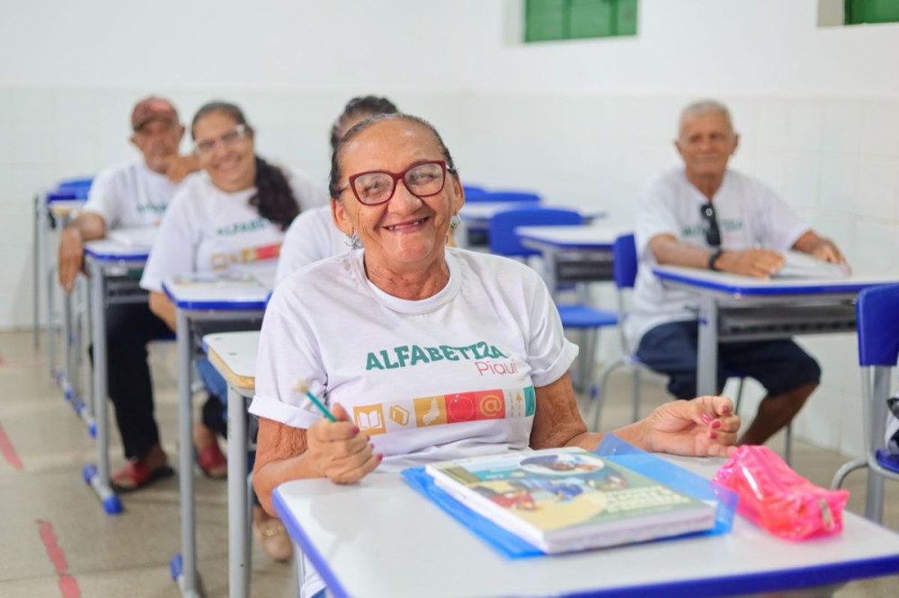 Seduc realiza pagamento de bolsa para mais de 3 mil estudantes do Alfabetiza Piauí. (Crédito: Reprodução)