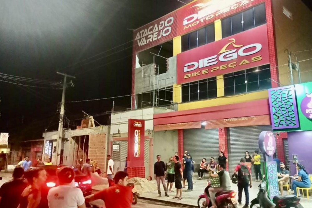 Dois trabalhadores morrem após descarga elétrica em construção em Água Branca, Piauí. (Crédito: Canal 121)