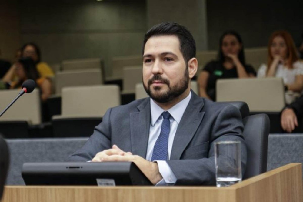 Deputado Dr. Felipe Sampaio (MDB). (Crédito: reprodução/Alepi)